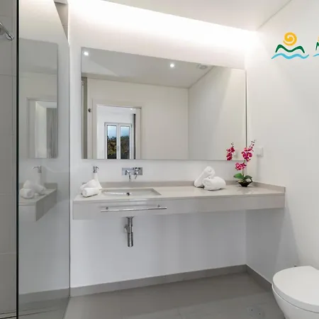 Ourmadeira - Heights, Modern Villa