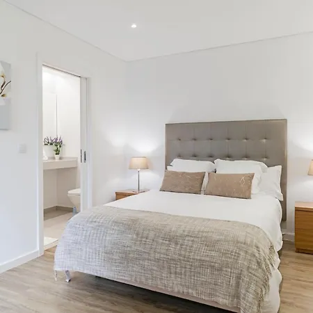 Ourmadeira - Heights, Modern Villa Calheta (Madeira)