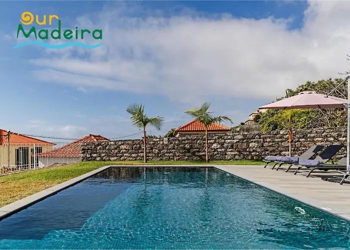 Vila Ourmadeira - Heights, Modern Calheta (Madeira)