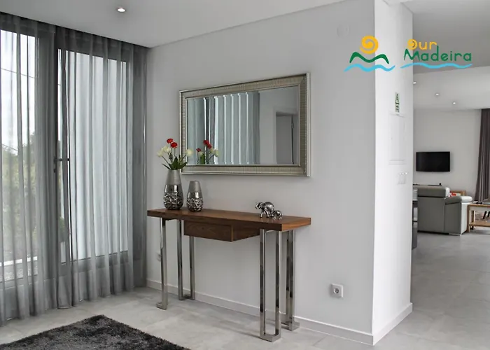 Vila Ourmadeira - Heights, Modern