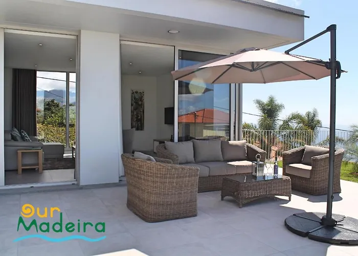 Vila Ourmadeira - Heights, Modern Calheta (Madeira)