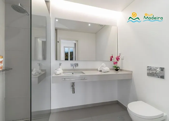 Ourmadeira - Heights, Modern Vila